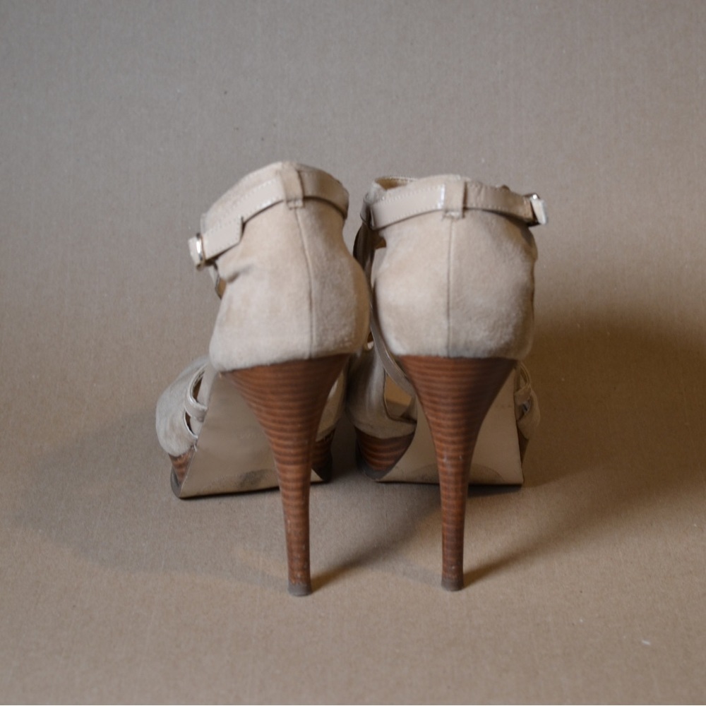 Guess Strappy Stiletto Sandals Womens 9.5 M Desta Cut Out Heels Brown Faux Suede - Picture 4 of 9